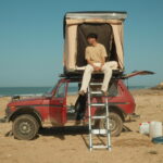 triup-escape-dans-le-desert-sur-un-lada-niva-scaled